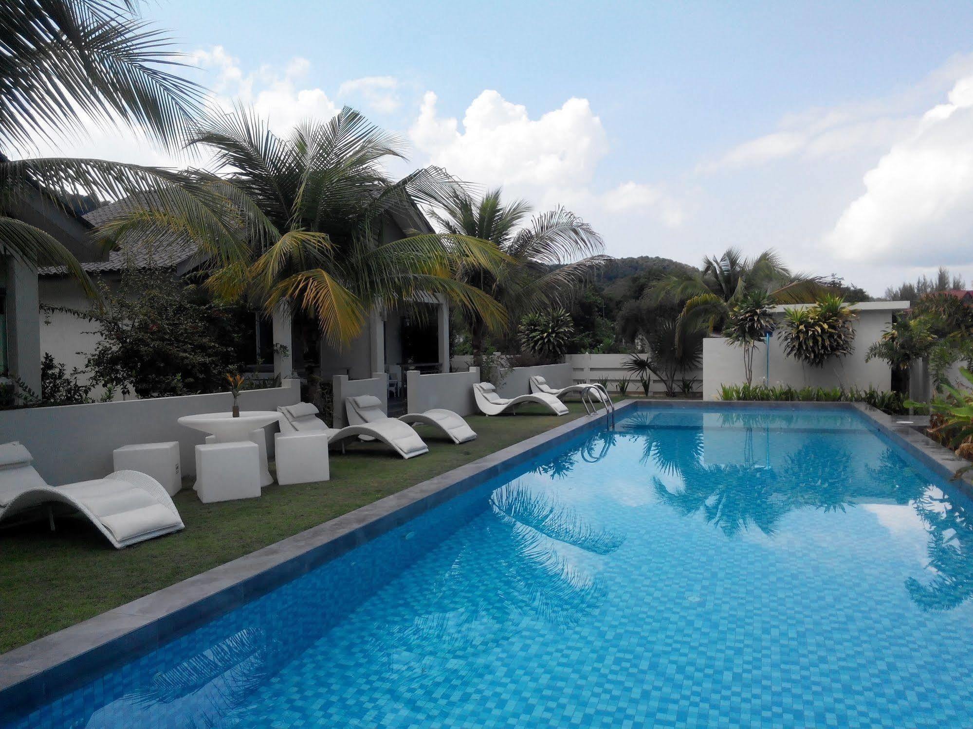 Fuuka Villa Pantai Cenang  Esterno foto