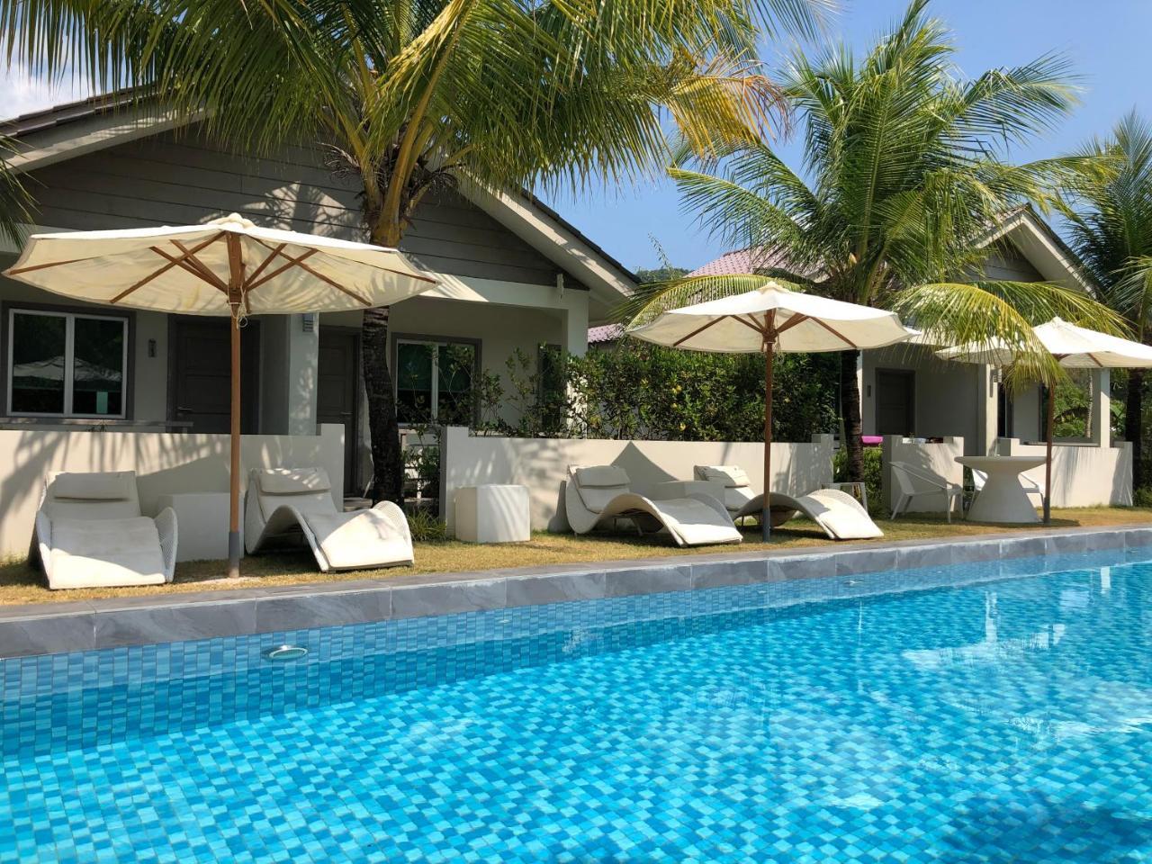 Fuuka Villa Pantai Cenang  Esterno foto